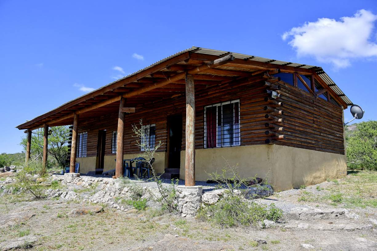 VENDO: TERRENO CON DOS CABAÑAS EN ESPEJO - CABALANGO