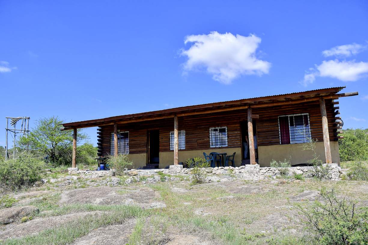 VENDO: TERRENO CON DOS CABAÑAS EN ESPEJO - CABALANGO