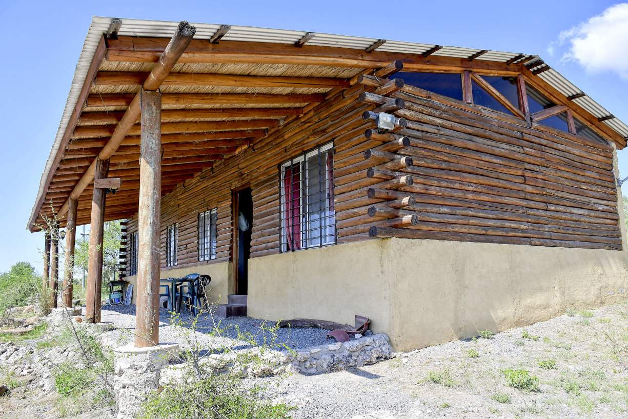 VENDO: TERRENO CON DOS CABAÑAS EN ESPEJO - CABALANGO