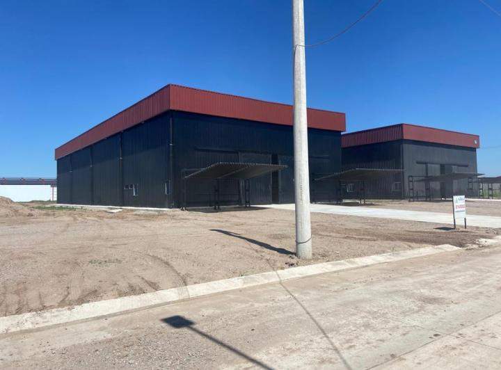 Alquilo - Excelentes Galpones desde 1000 m2 - Parque Industrial Polo 52