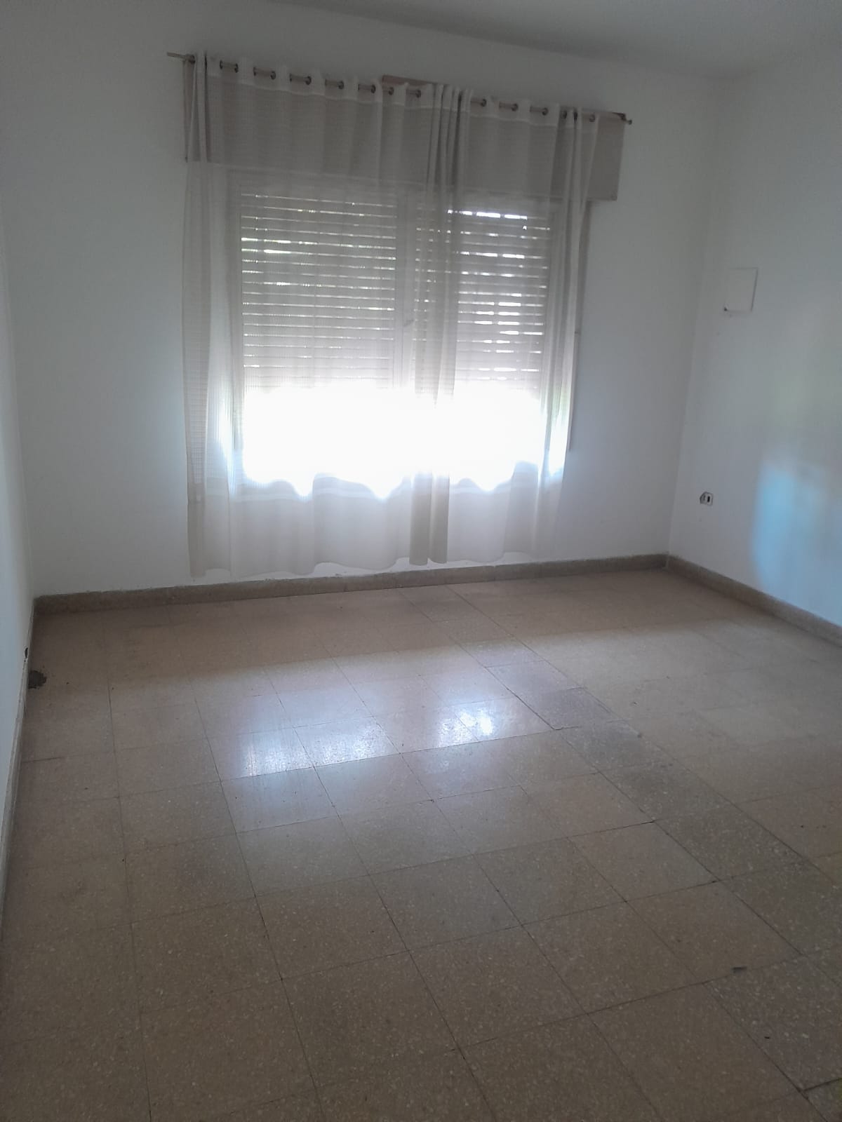 SR vende casa amplia en Bo Empalme