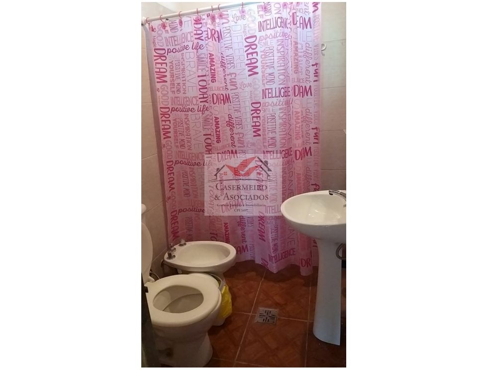 LOTE CON DOS CASAS EN ANISACATE.