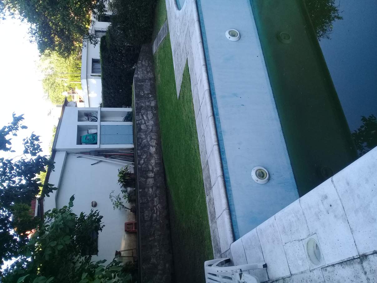 VENDO OPORTUNIDAD CASA EN UNQUILLO!! IMPECABLE PROPIEDAD CON PILETA MUY CERCA DEL CENTRO DE UNQUILLO