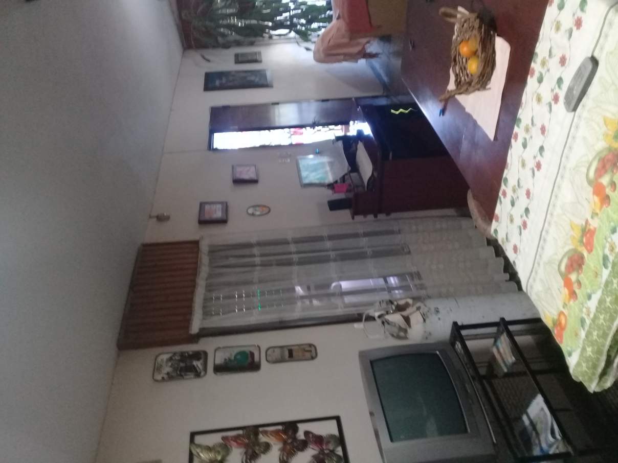 VENDO OPORTUNIDAD CASA EN UNQUILLO!! IMPECABLE PROPIEDAD CON PILETA MUY CERCA DEL CENTRO DE UNQUILLO