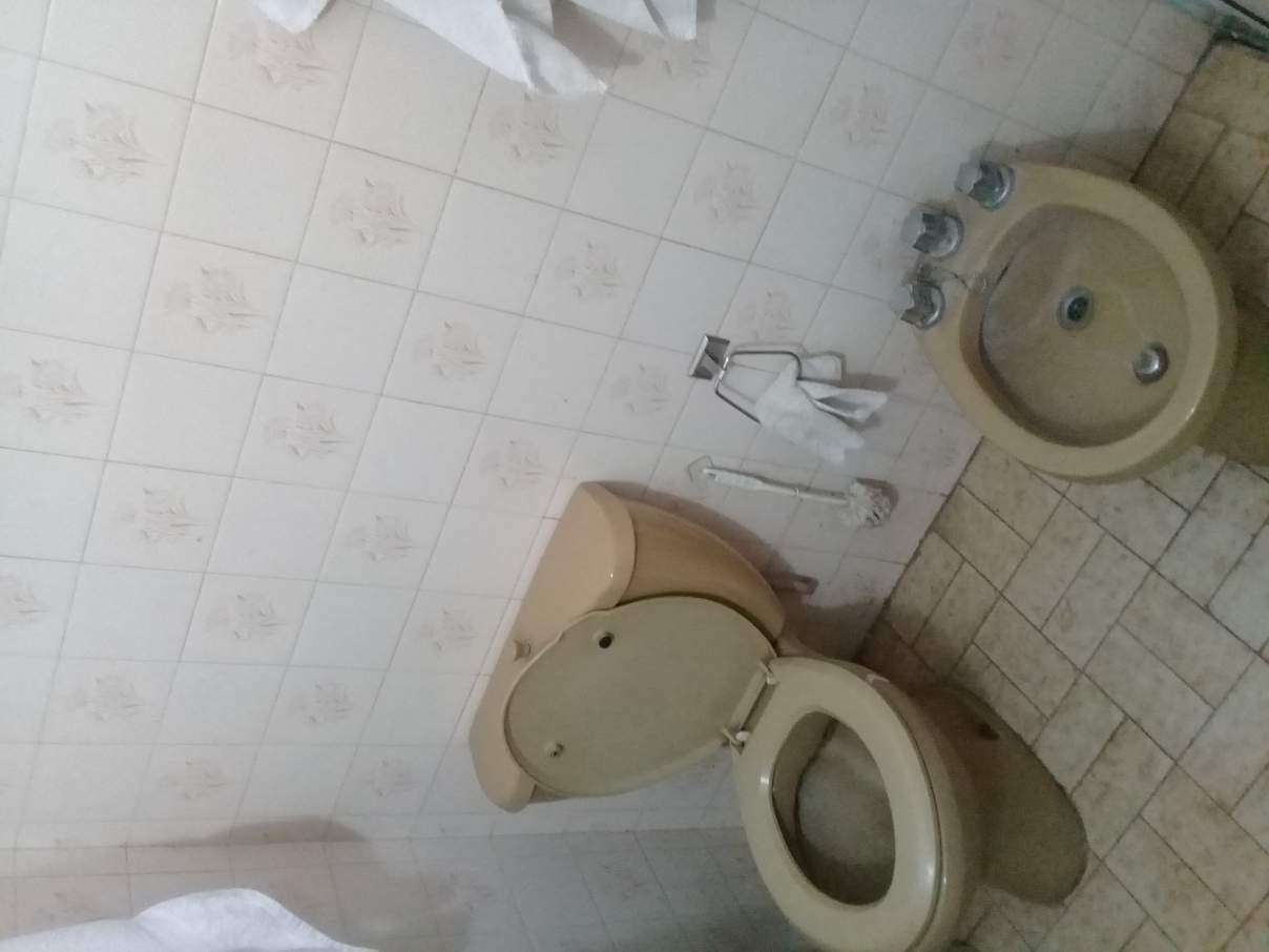 VENDO OPORTUNIDAD CASA EN UNQUILLO!! IMPECABLE PROPIEDAD CON PILETA MUY CERCA DEL CENTRO DE UNQUILLO