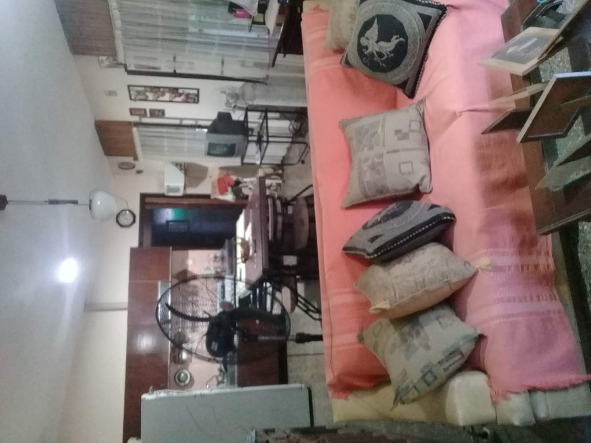 VENDO OPORTUNIDAD CASA EN UNQUILLO!! IMPECABLE PROPIEDAD CON PILETA MUY CERCA DEL CENTRO DE UNQUILLO