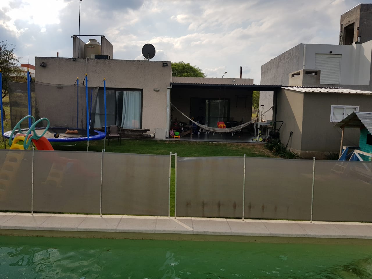 Vendo - Casa en Bº Cerrado Villa Catalina (Rio Ceballos) -  a pocos metros de E53