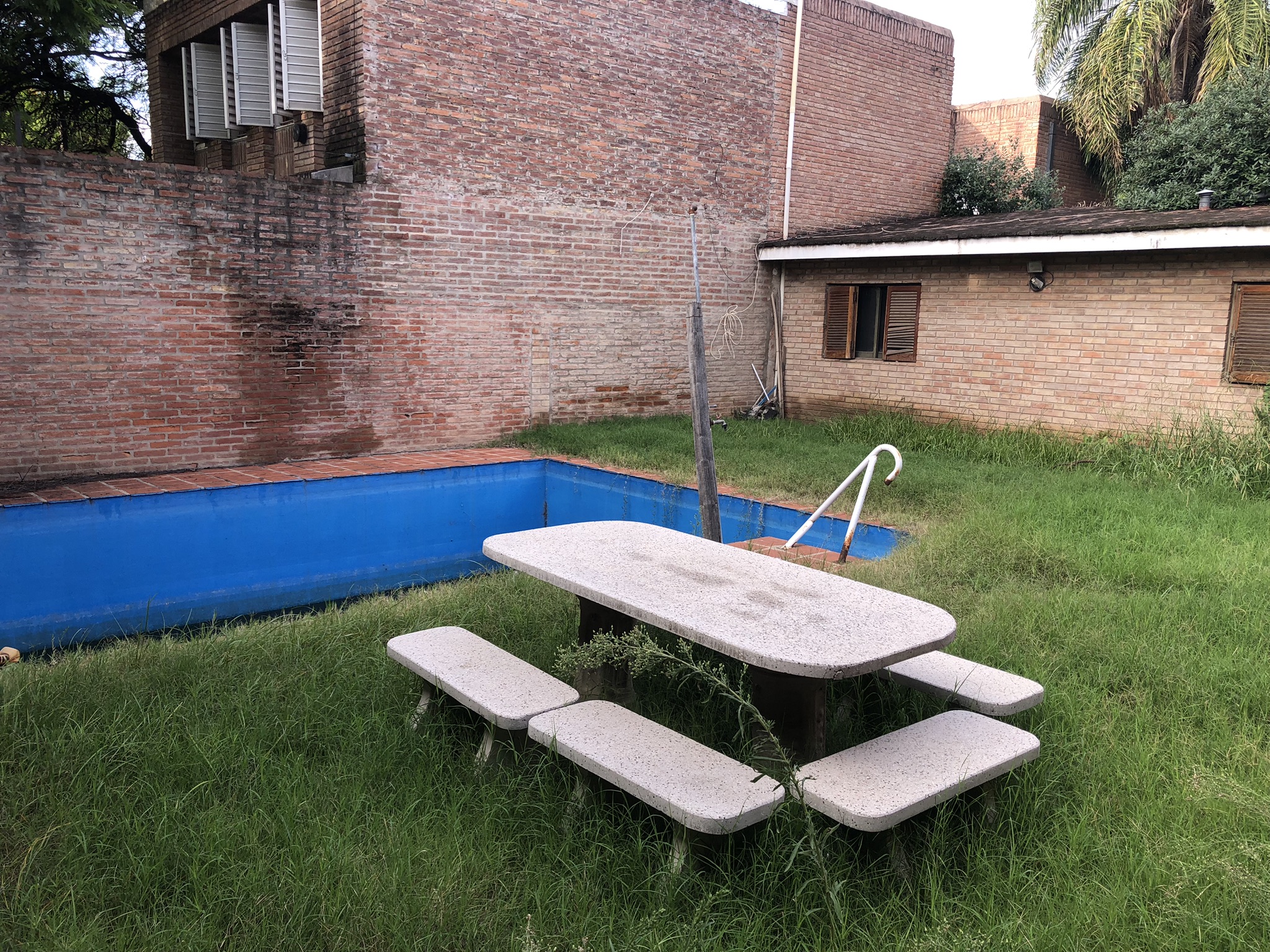 CASA EN VENTA, OPORTUNIDAD, BARRIO VILLA BELGRANO - PARA VIVIENDA - HOSTEL - PROFESIONAL - LOCALES C