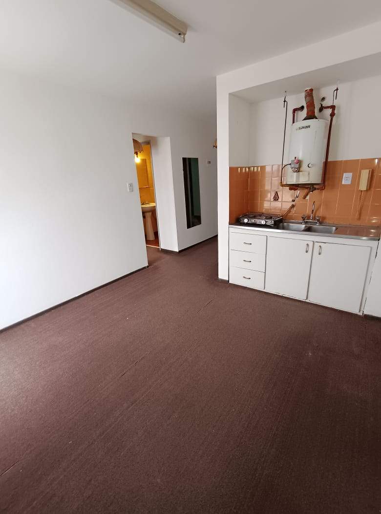 VENTA  DEPARTAMENTO UN DORMITORIO         BARRIO CENTRO