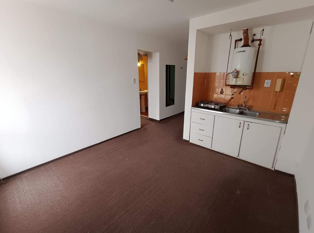 VENTA  DEPARTAMENTO UN DORMITORIO         BARRIO CENTRO