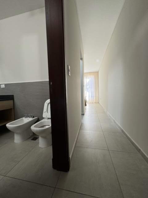 VENTA CASA 2 DORMITORIOS 2 BAÑOS DISTRITO SUR