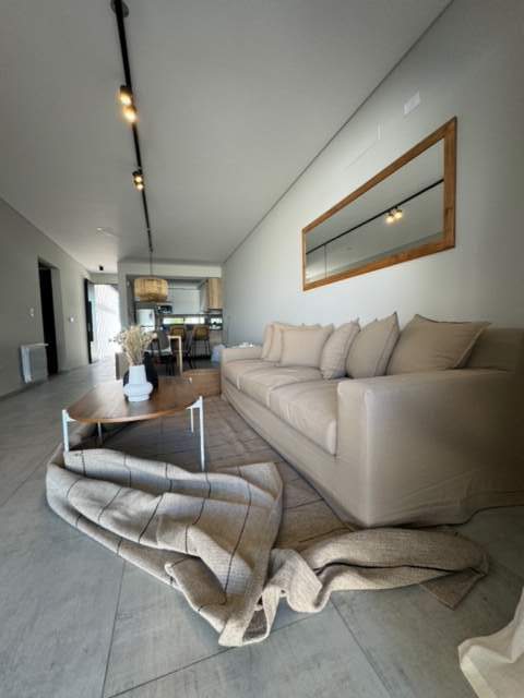 VENTA CASA 2 DORMITORIOS 2 BAÑOS DISTRITO SUR