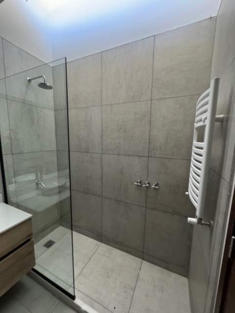 VENTA CASA 2 DORMITORIOS 2 BAÑOS DISTRITO SUR