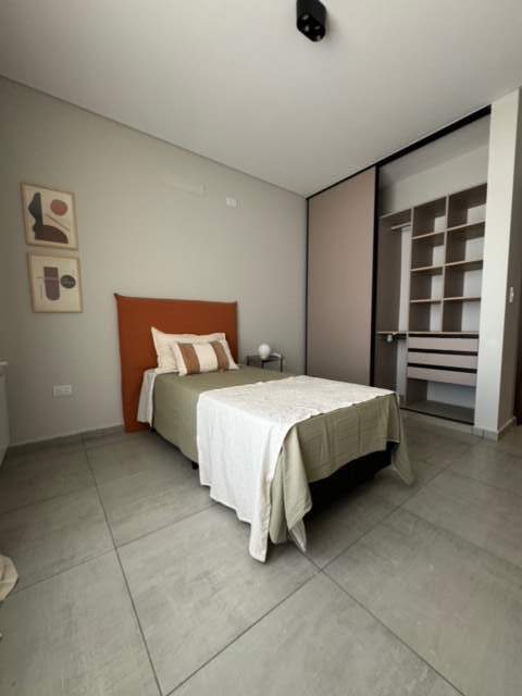 VENTA CASA 2 DORMITORIOS 2 BAÑOS DISTRITO SUR