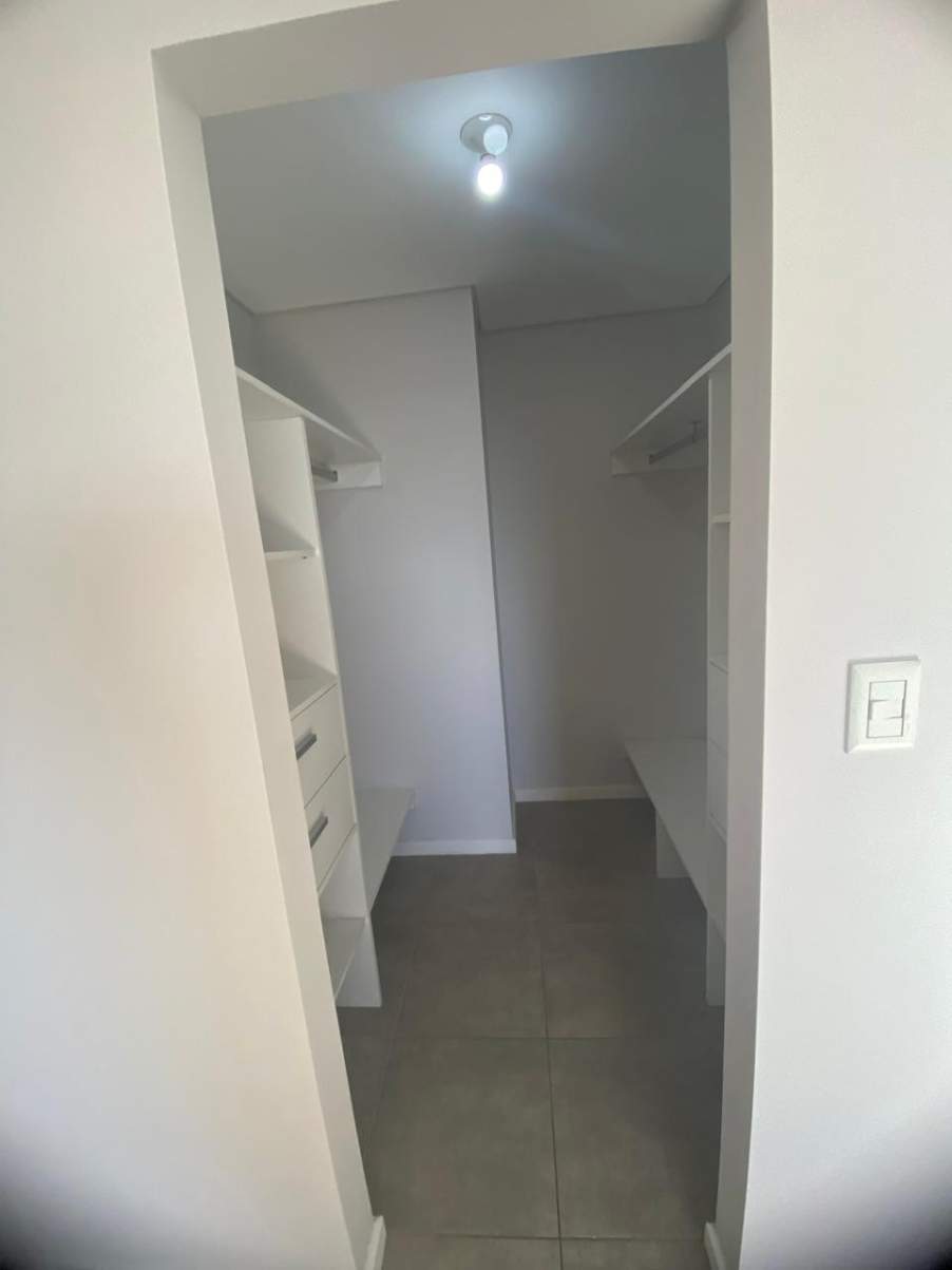 COMPLEJO CARDINALES  COLON ESQ. ZIPOLI DPTO EN VENTA 2 DOR.COCHERA
