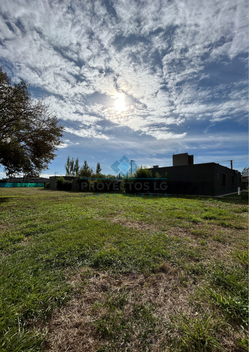 VENTA-GRAN LOTE 1053M2-SINSACATE