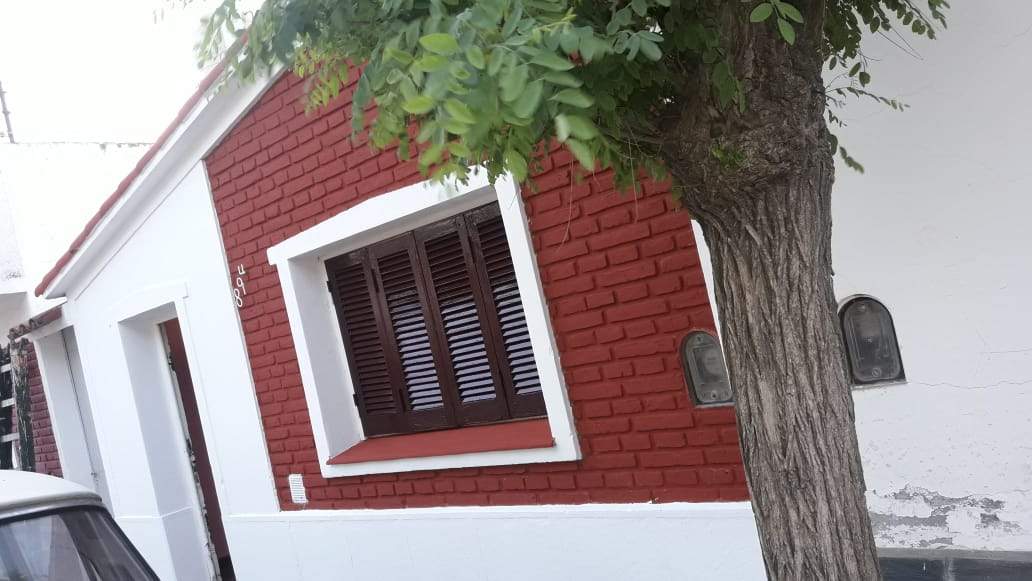 VENTA CASA-CAPILLA DEL MONTE- BARRIO BALUMBA-2 DORMITORIOS