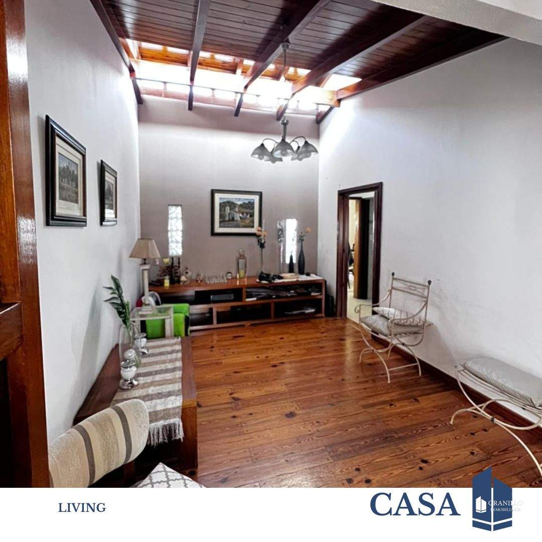 CASA EN VENTA. BARRIO SAN SALVADOR.