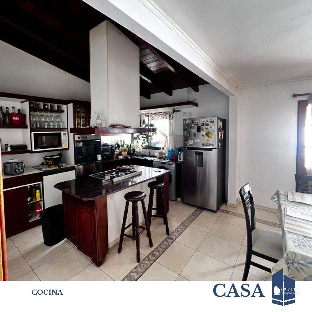 CASA EN VENTA. BARRIO SAN SALVADOR.