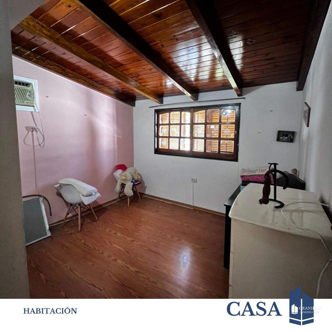 CASA EN VENTA. BARRIO SAN SALVADOR.