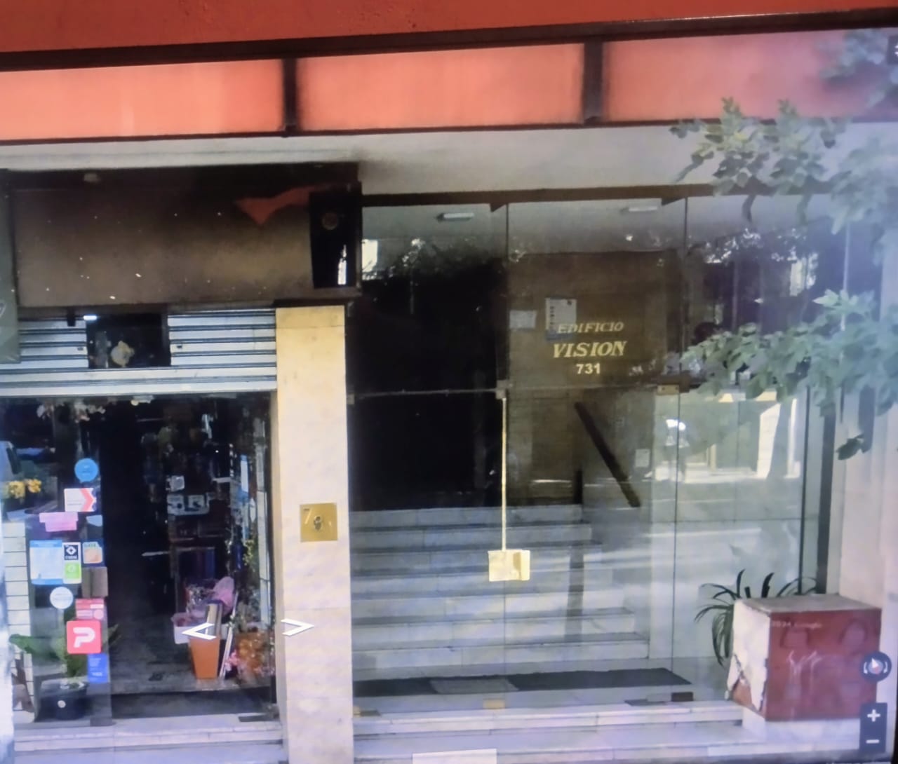 Vendo semipiso en segundo piso, es parte del edificio Visión,sito en avenida Colón 731, entre las ca