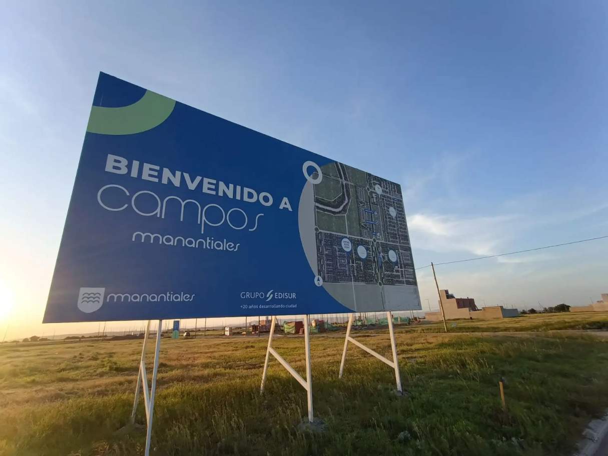Vendo - Oportunidad, Lote en CAMPOS de Manantiales 300 mts2