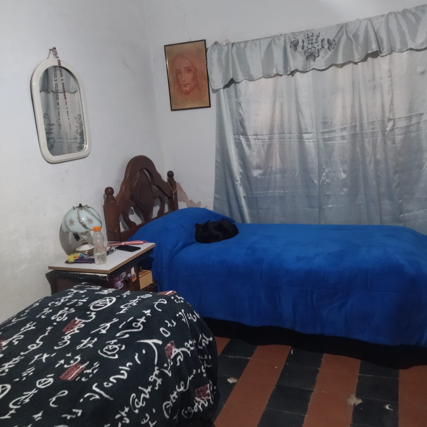 CASA MAS DEPTO EN VENTA BARRIO MARECHAL (A RECICLAR)