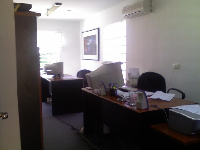VENTA  COMPLEJO DE LOCALES Y OFICINAS VILLA ALLENDE