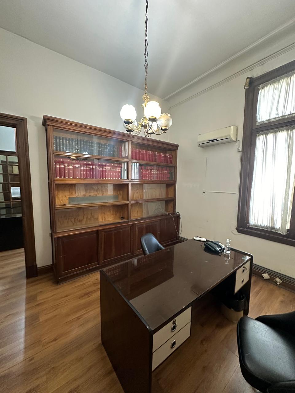 Centro - Venta Oficina c- 6 privados