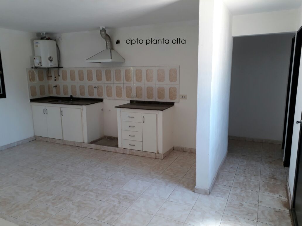 INVERSOR NO LO PIERDAS!!  4 DPTOS   UN SOBRANTE DE TERRENO EN EXCELENTE PRECIO!!!