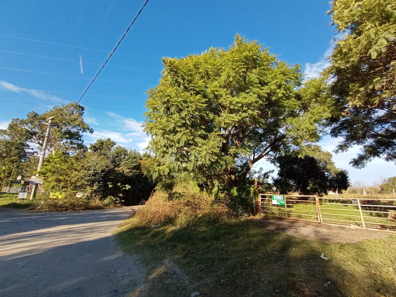 VENTA PREDIO    CASA 3 dorm VILLA ESQUIU. sobre Ruta