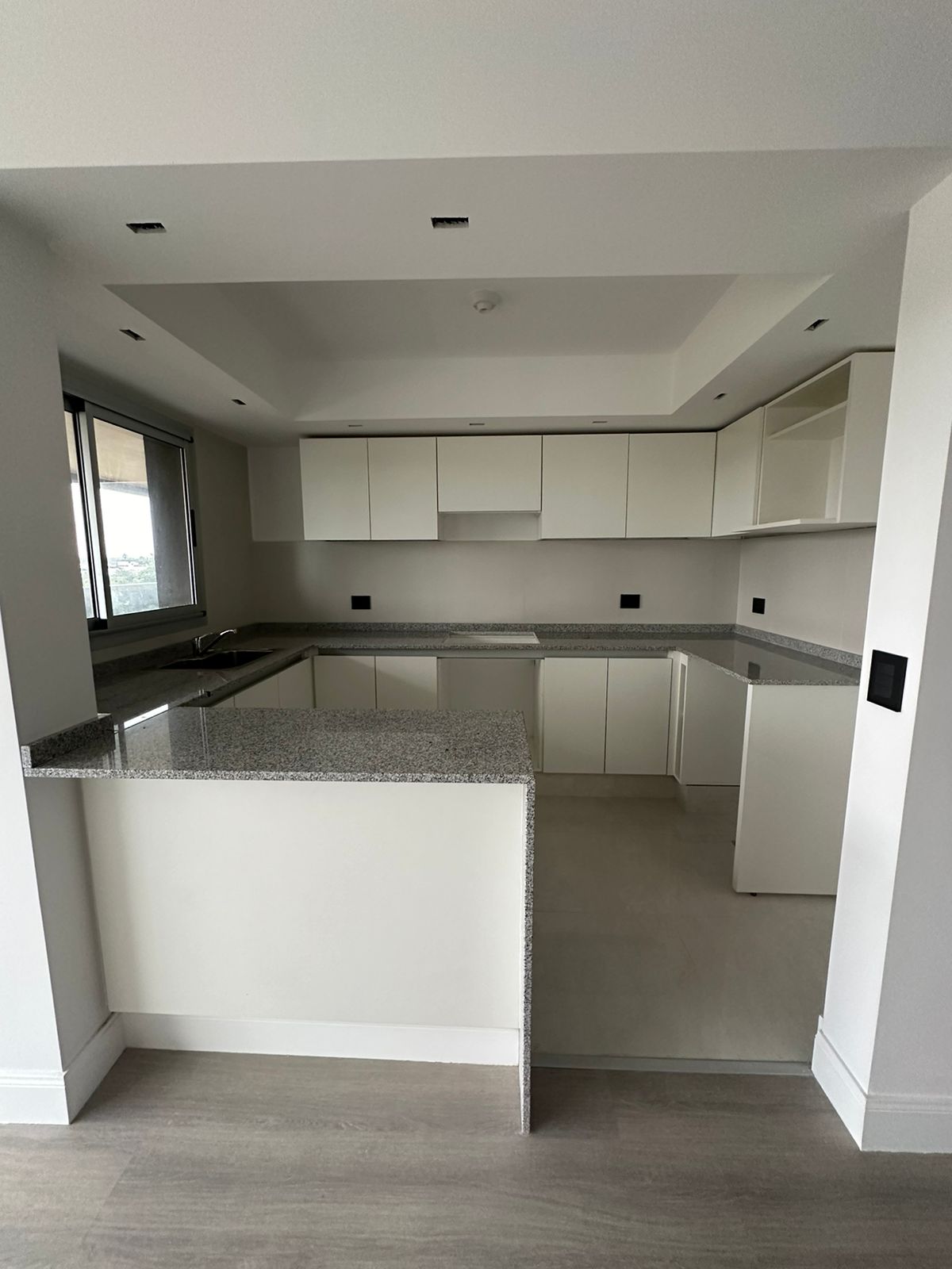 HERMOSO DPTO A ESTRENAR DE UN DORMITORIO EN COMPLEJO SUMMUN - JARDIN CLARET