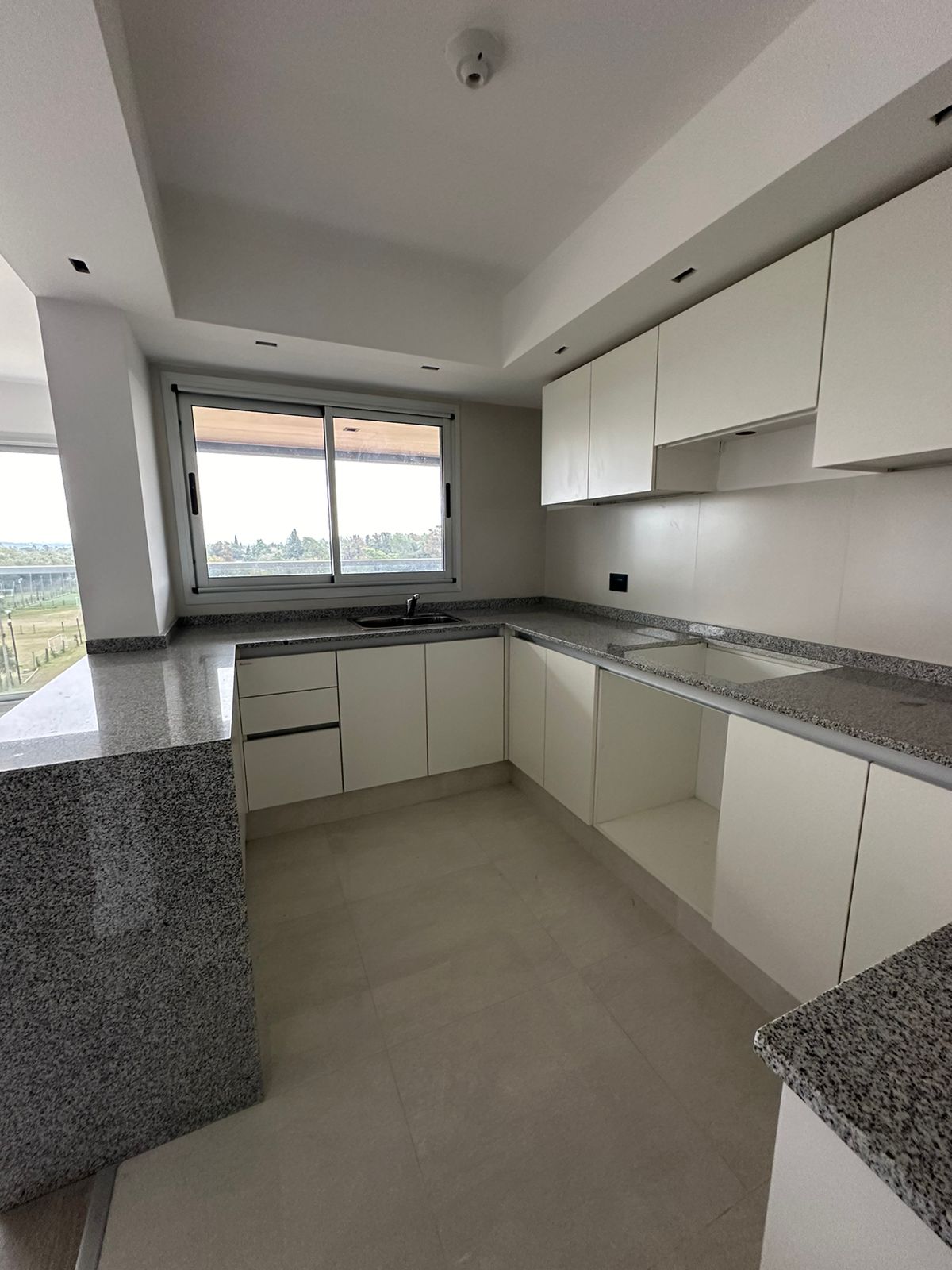 HERMOSO DPTO A ESTRENAR DE UN DORMITORIO EN COMPLEJO SUMMUN - JARDIN CLARET