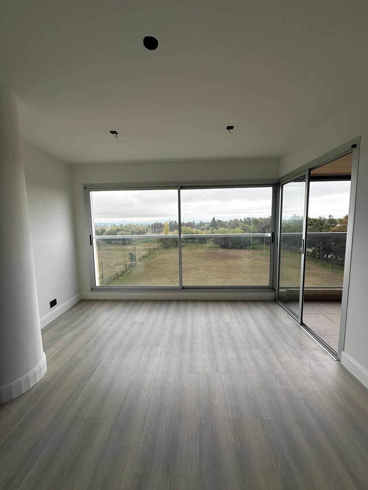 HERMOSO DPTO A ESTRENAR DE UN DORMITORIO EN COMPLEJO SUMMUN - JARDIN CLARET