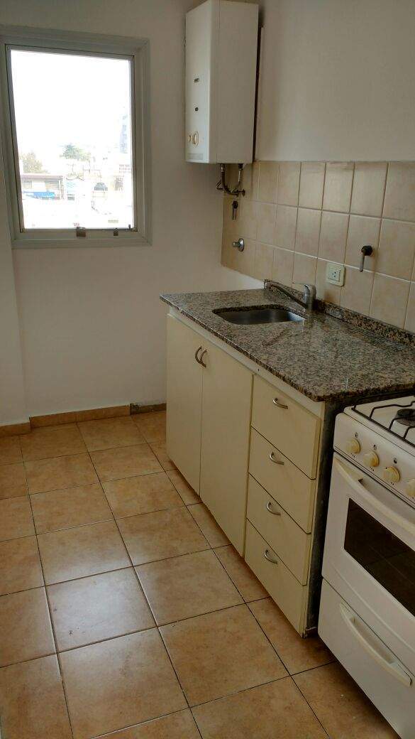 vENTA Departamento en tercer piso Alto Alberdi