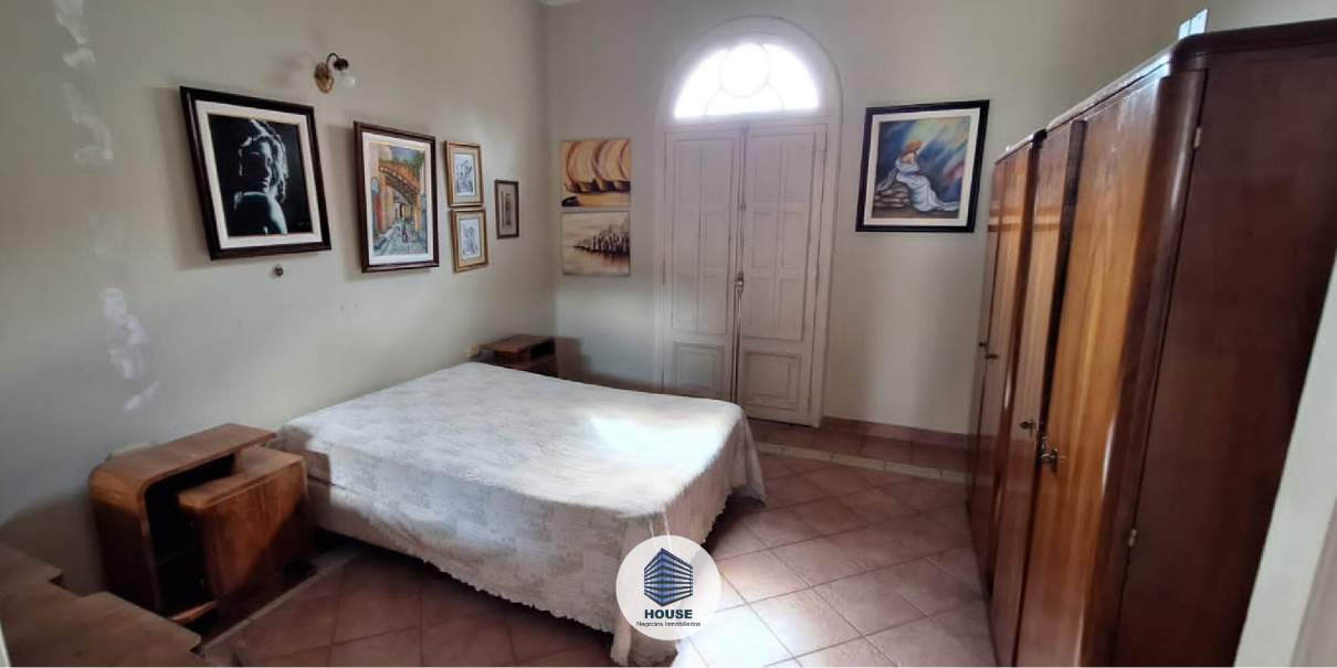 CASA EN VENTA ESTILO CLÁSICO 3 DORMITORIOS CON PATIO Y COCHERA - ALTA CÓRDOBA REC MENOR