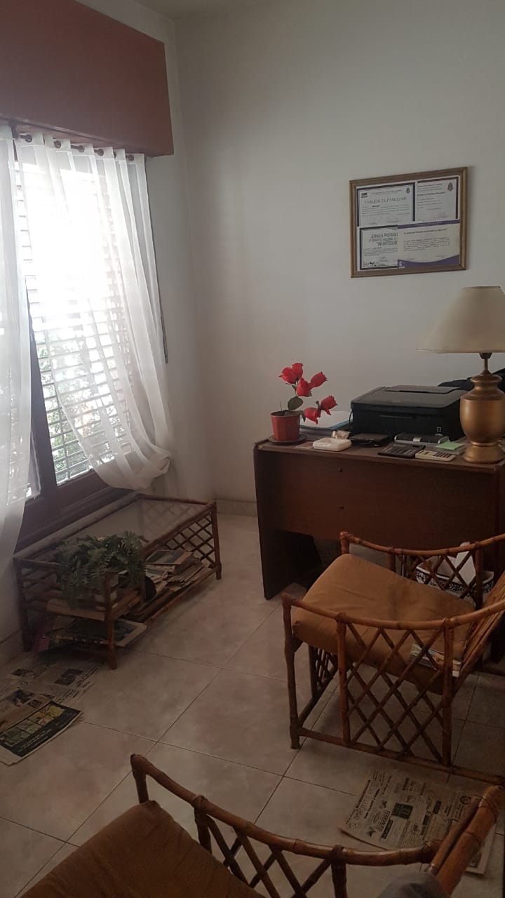 EN VENTA HERMOSA CASA EN EL CENTRO DE AL
