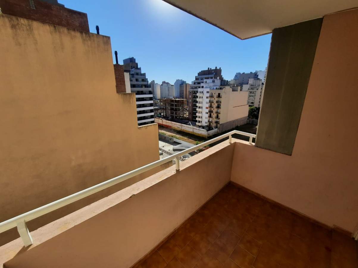 Se vende: Departamentos de dos dormitorios sobre Obispo Trejo.