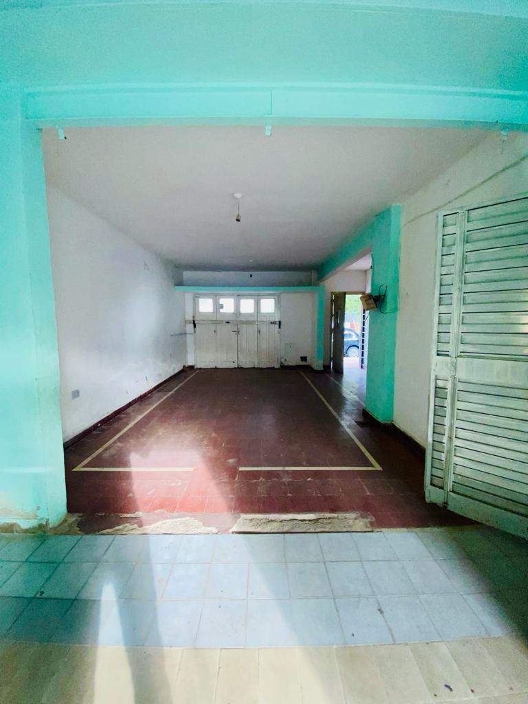 VENDO CASA A REFACCIONAR - B LOS PARAISOS