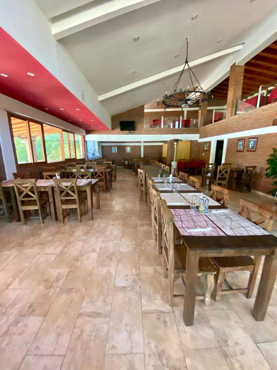 VENDO LOCAL COMERCIAL - RESTAURANTE   LOTE 7400 M2