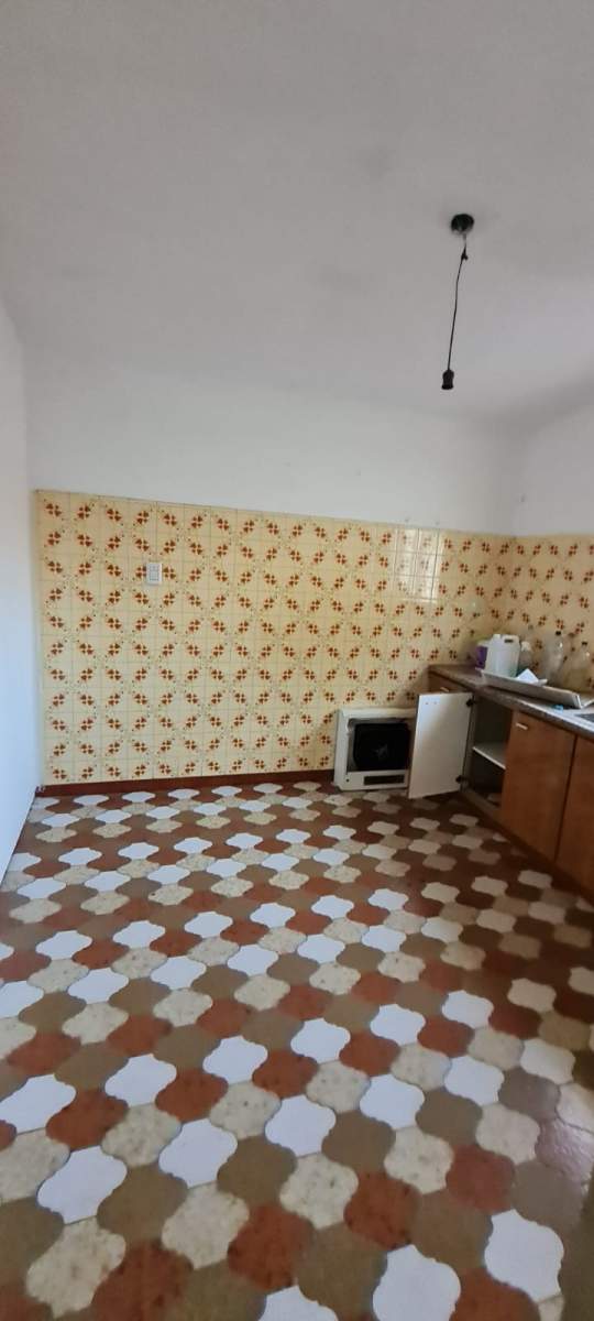 AlquilerSolo Comercial Casa 3 Dormitorios   Escritorio (Río Ceballos-Centro-a 20 mts de Av San Martí