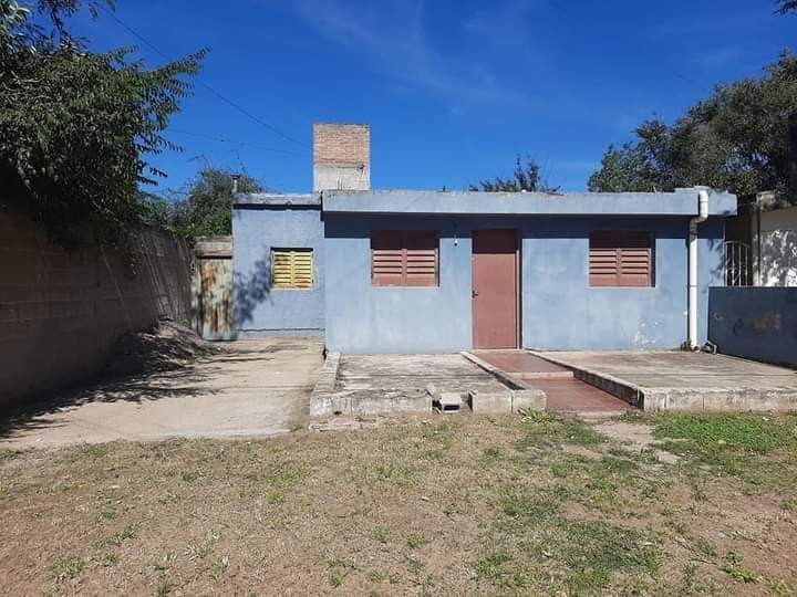 CASA EN VENTA CON DETALLLES A TERMINAR EN BIALET MASSE.