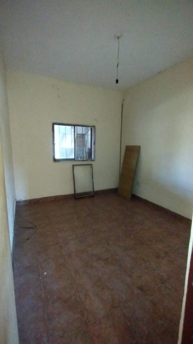 CASA EN VENTA CON DETALLLES A TERMINAR EN BIALET MASSE.