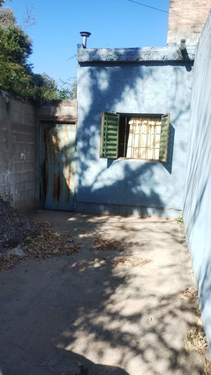 CASA EN VENTA CON DETALLLES A TERMINAR EN BIALET MASSE.