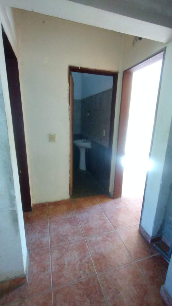 CASA EN VENTA CON DETALLLES A TERMINAR EN BIALET MASSE.