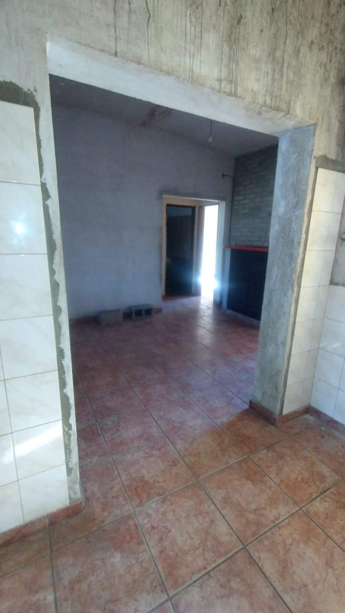 CASA EN VENTA CON DETALLLES A TERMINAR EN BIALET MASSE.