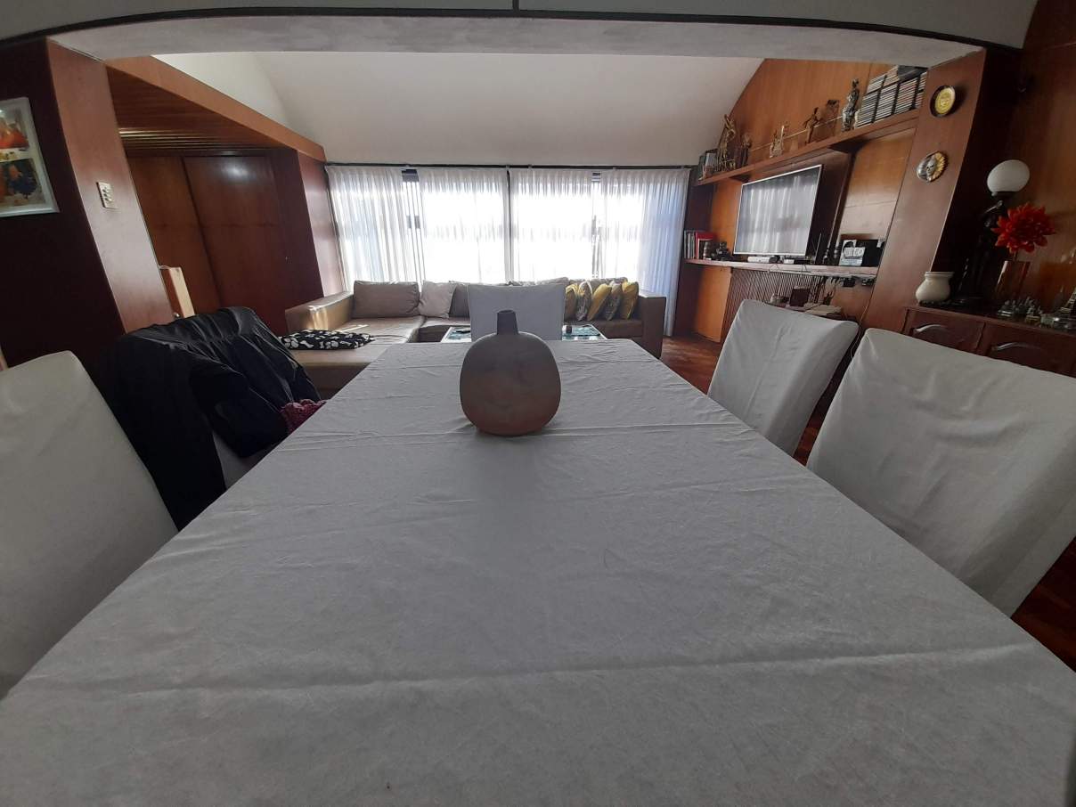 SALVATIERRA VENDE-ESPECTACULAR INMUEBLE EN BARRIO JUNIORS-500M2 TERRENO