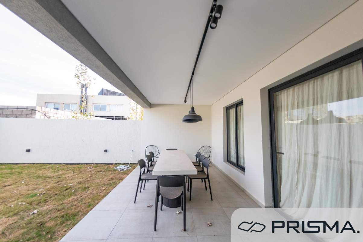 Duplex - 2 dormitorios - Distrito Sur