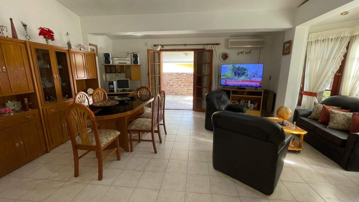 CASA (3 DORM)   DEPTO (2 DORM), EN VILLA CARLOS PAZ,  BARRIO SANTA RITA