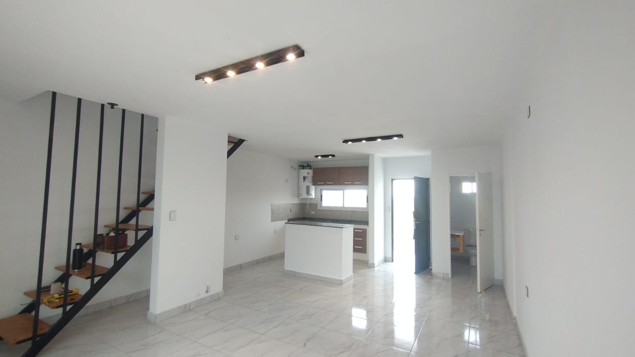 Venta duplex 2 y 3 dorm pileta - Cuestas de Manantiales